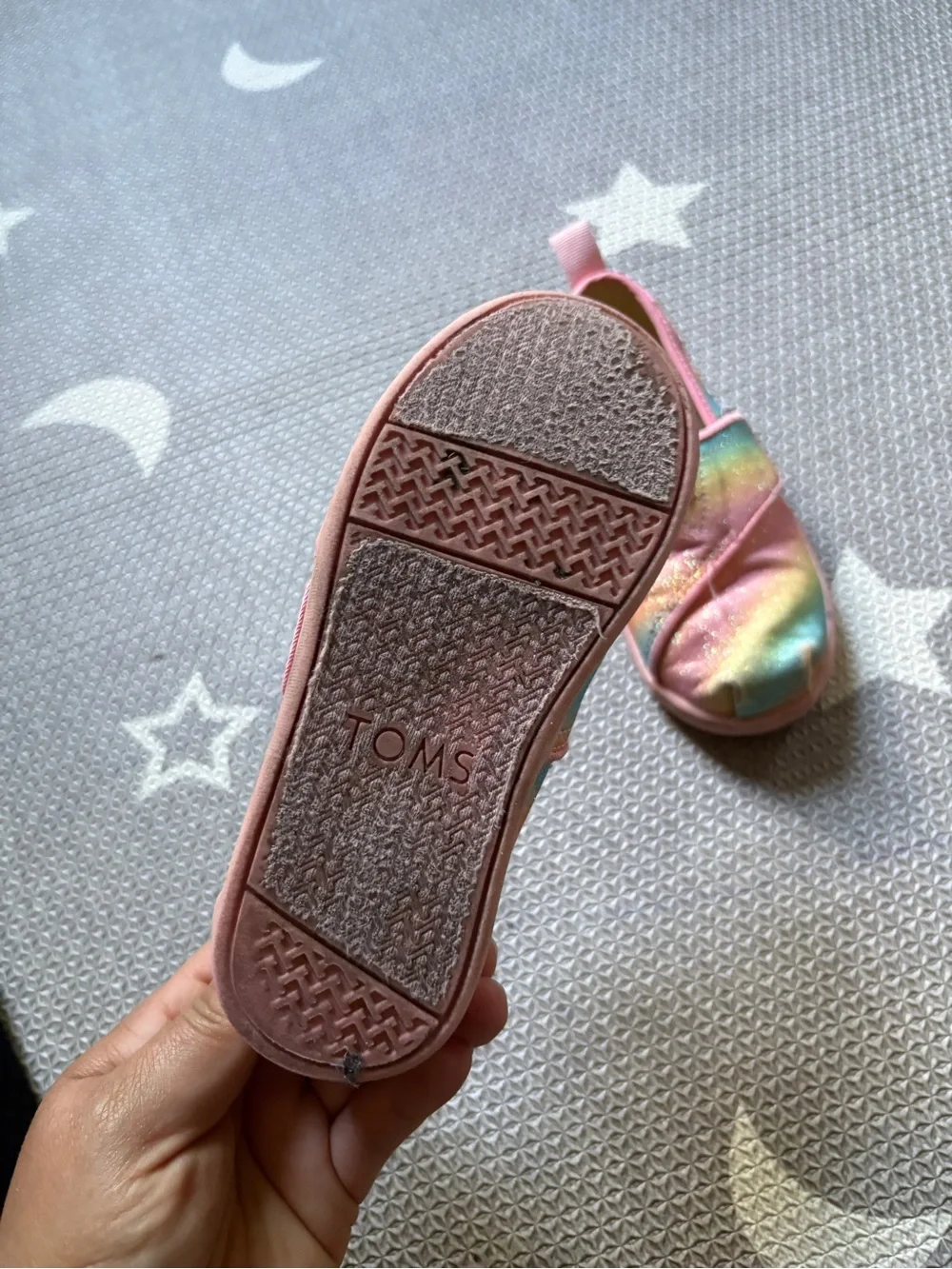 Toms colorful slip